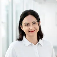 Dr. Andreea Hamburg