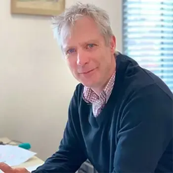 Dr Andrew Innes