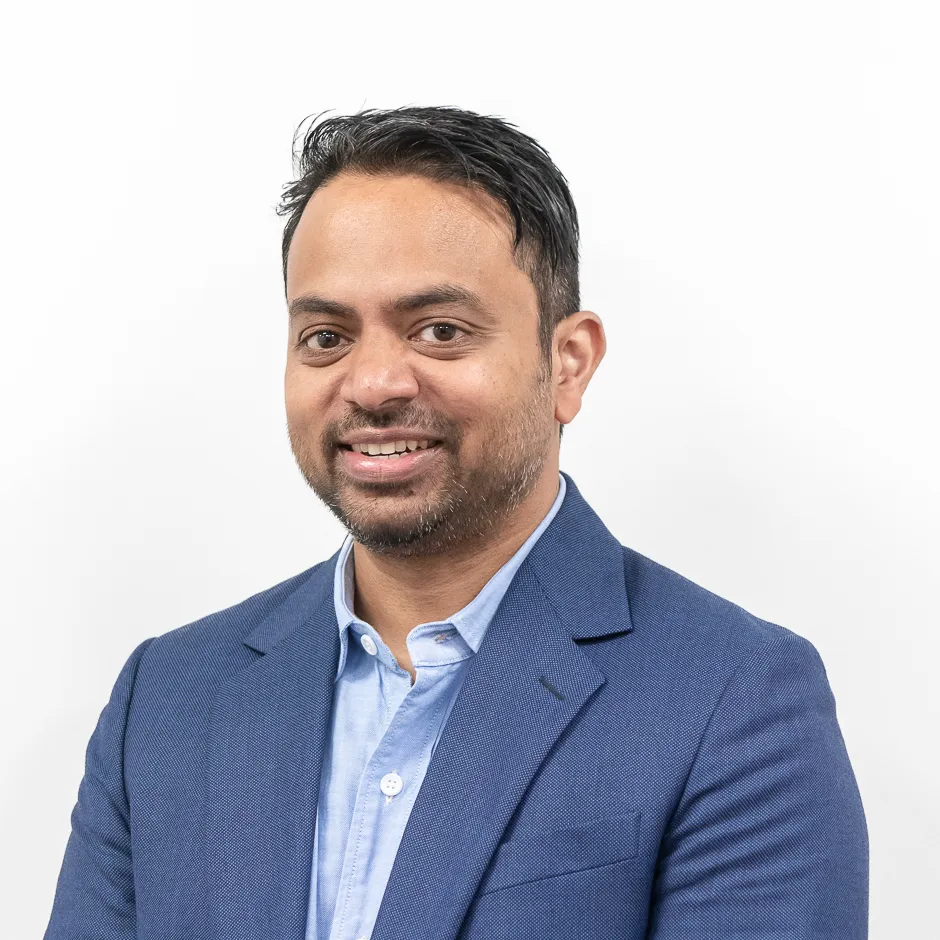Dr Aravinda Selvarajah