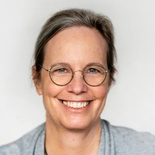 Dr. Dr. Bettina Beyreuther