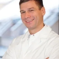 Dr. med. dent. Christof Metz