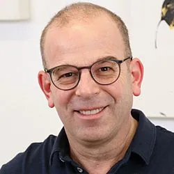 Dr. med. David Elsässer