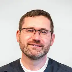 Dr Aleksander Stogiera