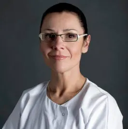 Dr Katarzyna Adamek