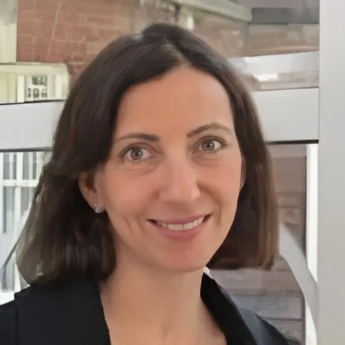 Dr Laura Price