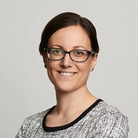 Dr Elaine Guirey