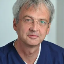 Dr. Dr. med. Frank Renné
