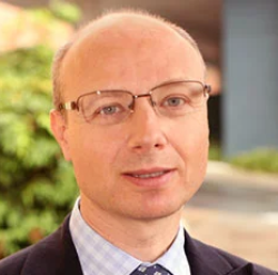 Dr James MacKean