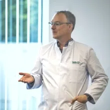 Dr. med. Jan Balczun, MHBA