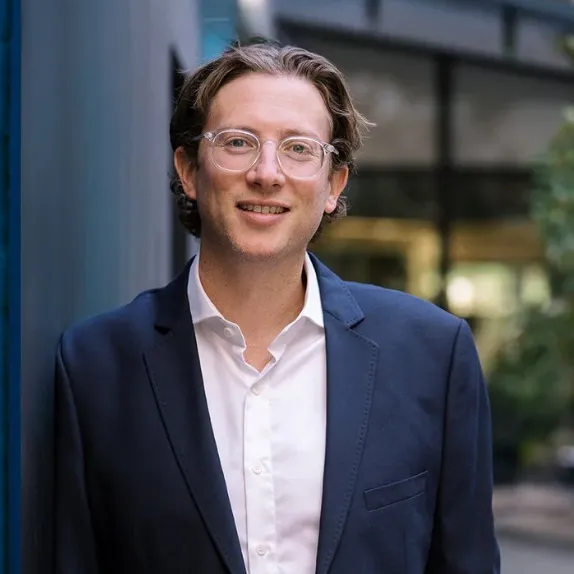 Dr Joshua Hammerschlag