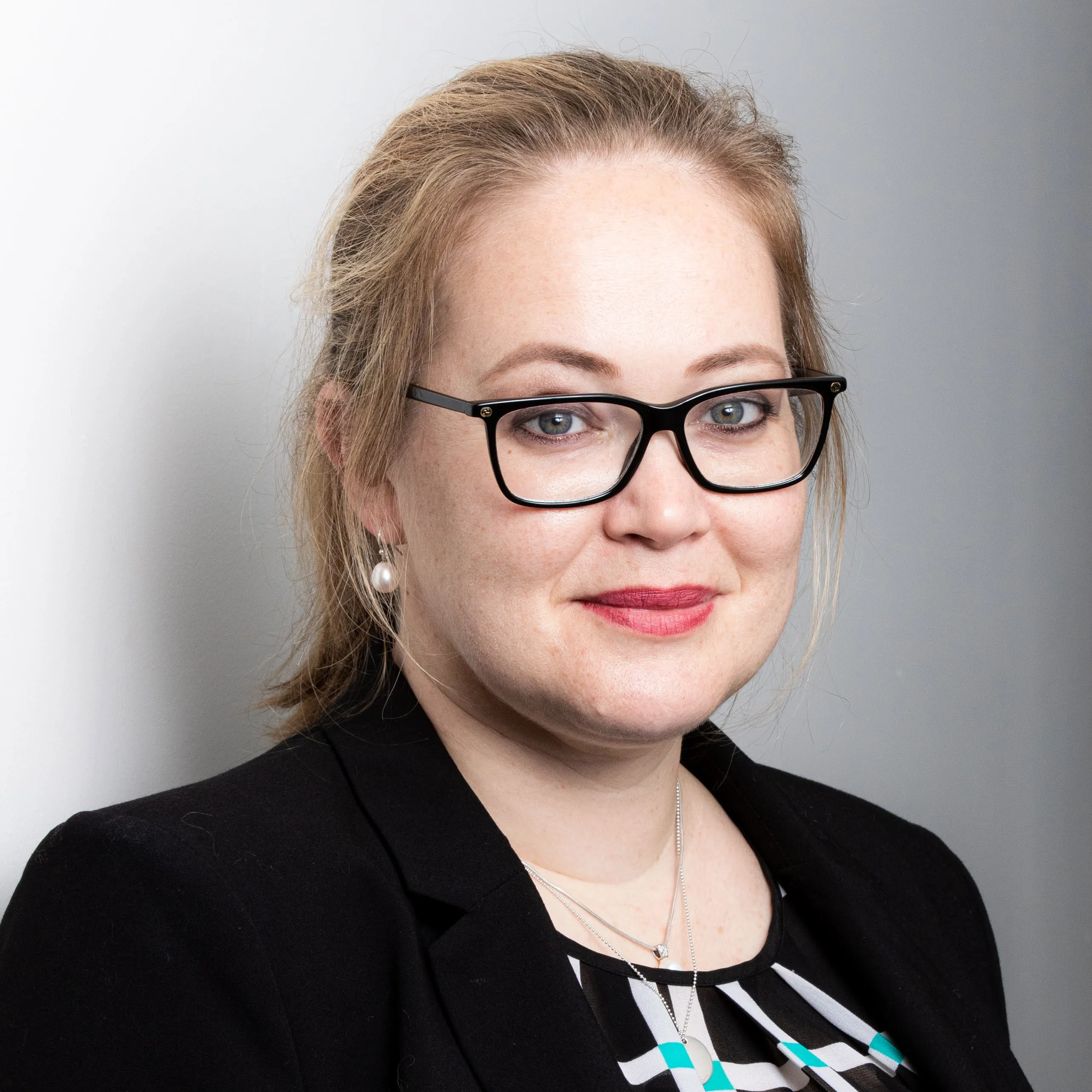 Dr Julia Crawford