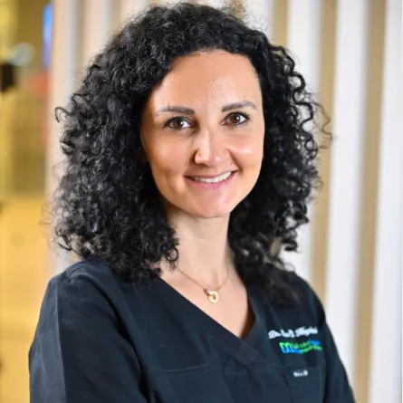 Dr. Lara El Hayderi