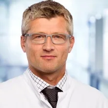 Dr. med. Lars Gobisch