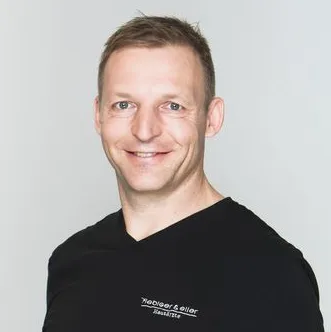 Dr. Manfred Fiebiger