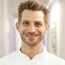 Matthias Knaus