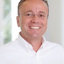 Dr. med. dent. Ralf Dux