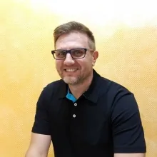 Dr. med. dent. Robert Folosea