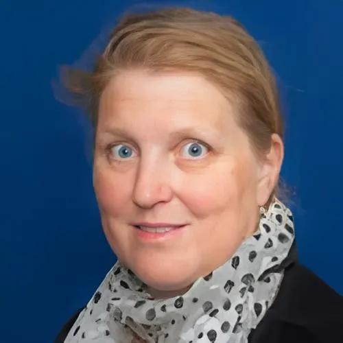 Dr Rosie Swallow