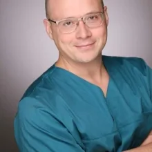 Dr. med. dent. M.Sc. Viktor Sichwardt